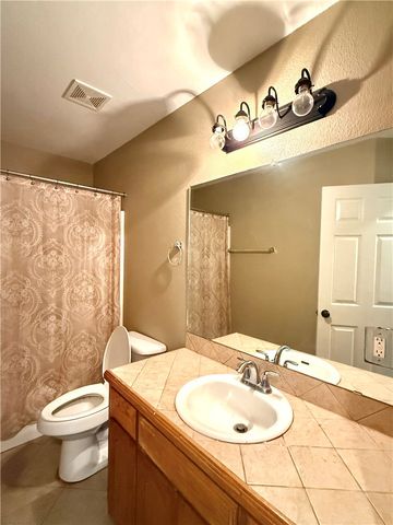 308 Scott St, Alice, TX 78332