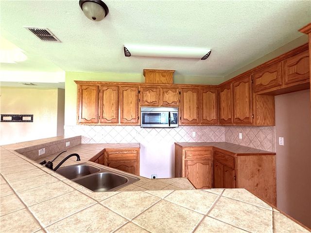 308 Scott St, Alice, TX 78332