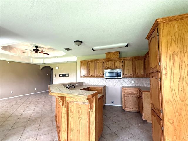 308 Scott St, Alice, TX 78332