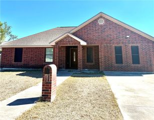 308 Scott St, Alice, TX 78332