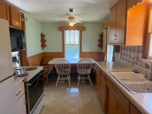 12766 W Atlantic Avenue, Waukegan, IL 60085