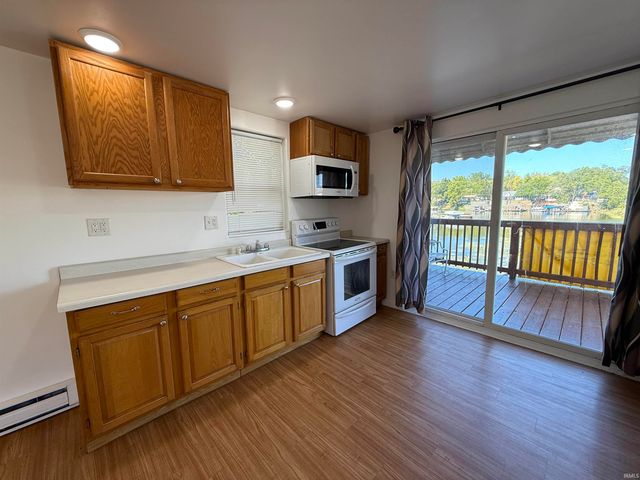 2412 N West Shafer Drive, Monticello, IN 47960