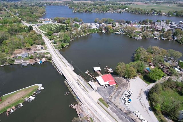 2412 N West Shafer Drive, Monticello, IN 47960