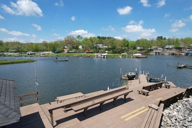 2412 N West Shafer Drive, Monticello, IN 47960