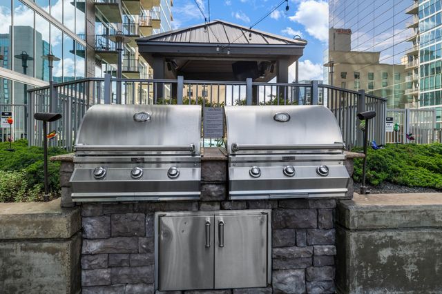 301 Demonbreun St Unit 1713, Nashville, TN 37201