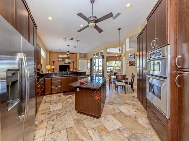 411 WELLINGTON COURT, Venice, FL 34292