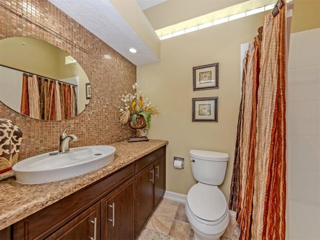 411 WELLINGTON COURT, Venice, FL 34292