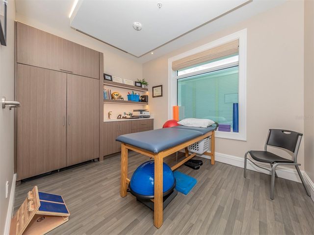 411 WELLINGTON COURT, Venice, FL 34292