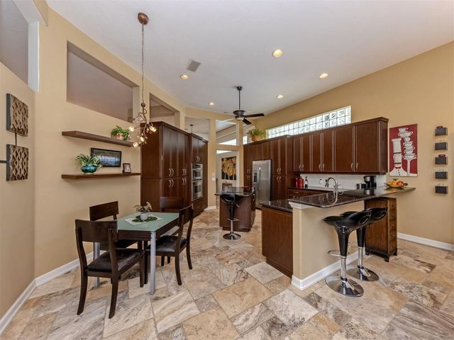 411 WELLINGTON COURT, Venice, FL 34292