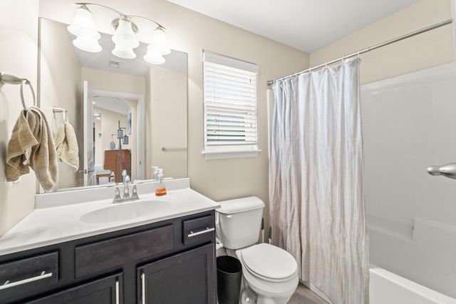 5715 CAMDEN CIR, Columbia, MO 65201