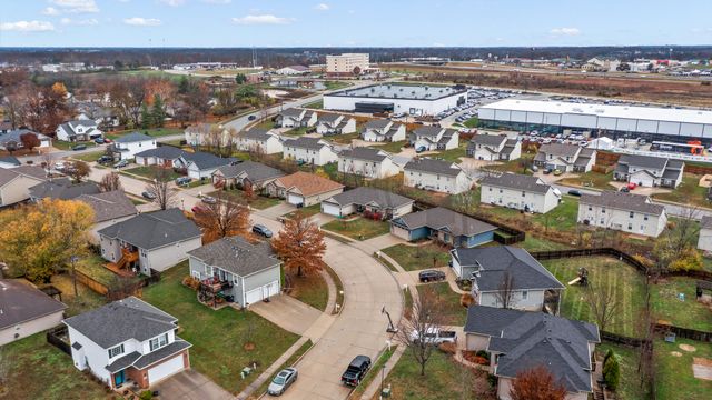 5715 CAMDEN CIR, Columbia, MO 65201