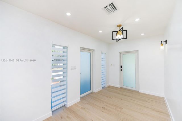 817 Columbus Boulevard 817, Coral Gables, FL 33134