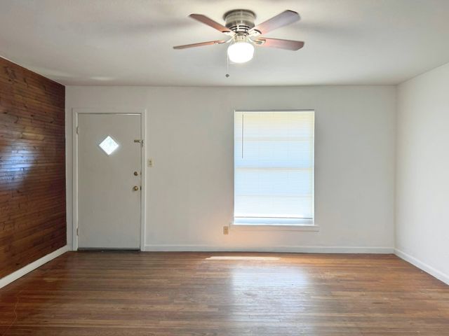 204 E 6th Street, Tolar, TX 76476