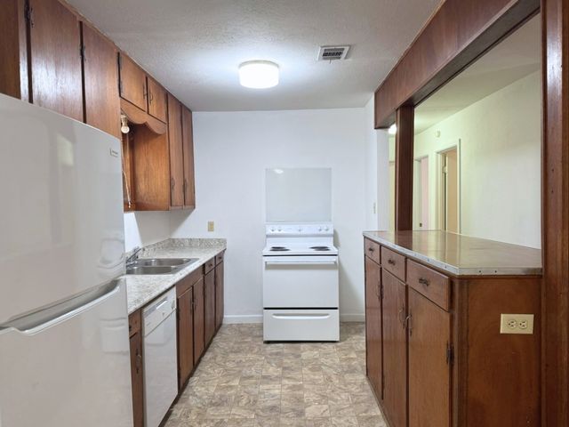 204 E 6th Street, Tolar, TX 76476