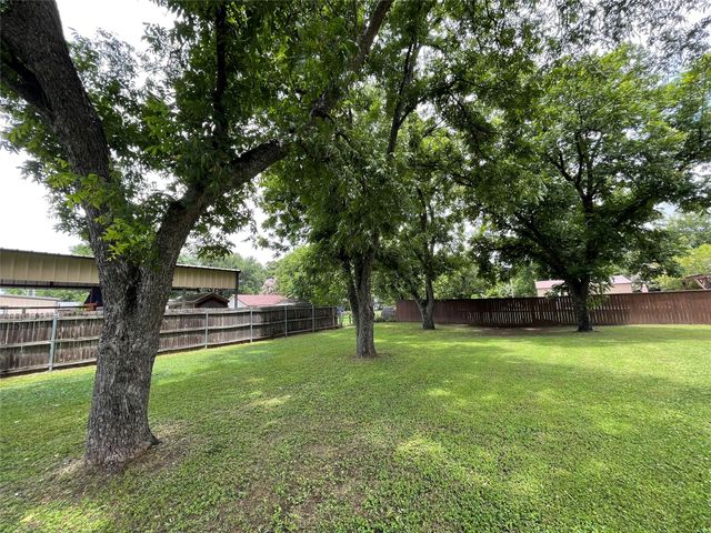 204 E 6th Street, Tolar, TX 76476