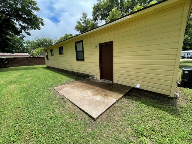 204 E 6th Street, Tolar, TX 76476