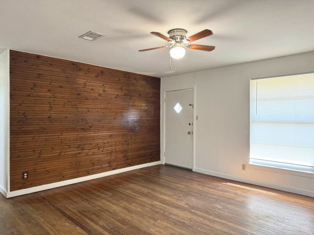 204 E 6th Street, Tolar, TX 76476