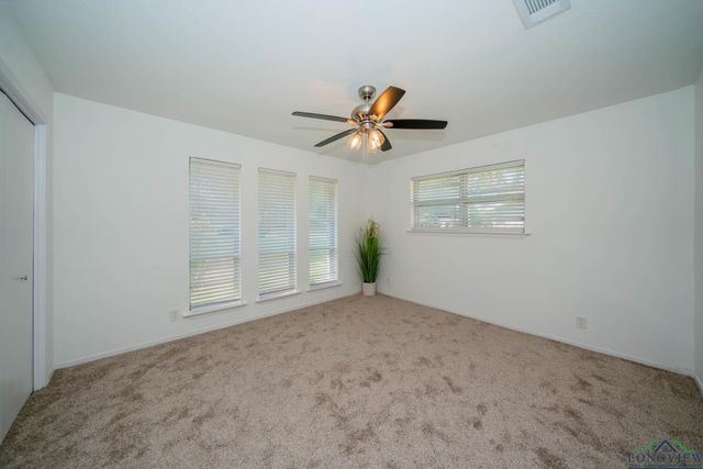 1213 Le Duke Blvd, Longview, TX 75601
