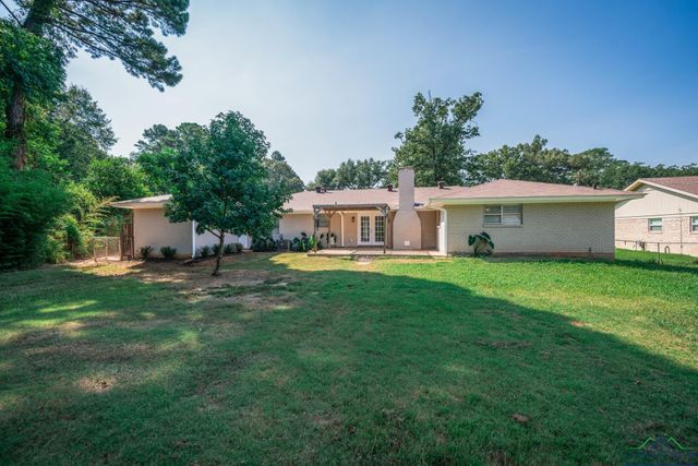 1213 Le Duke Blvd, Longview, TX 75601
