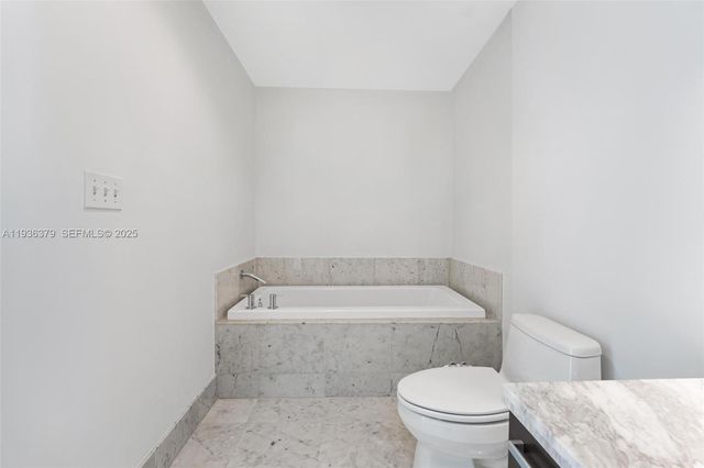 244 Biscayne Blvd 1505, Miami, FL 33132