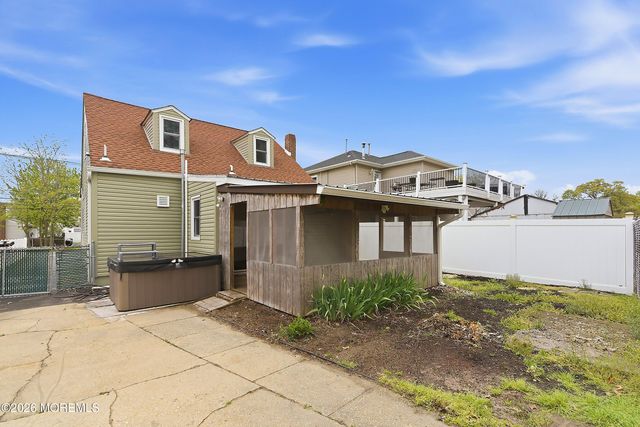 52 Port Monmouth Road, Keansburg, NJ 07734