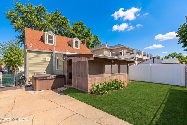 52 Port Monmouth Road, Keansburg, NJ 07734