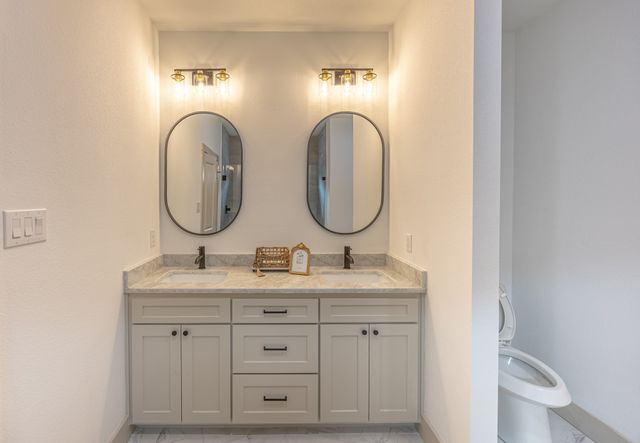 5100 Chapman Street, Fort Worth, TX 76105