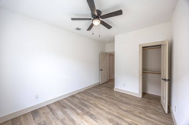 5100 Chapman Street, Fort Worth, TX 76105