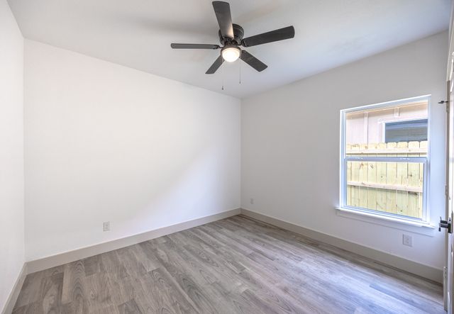 5100 Chapman Street, Fort Worth, TX 76105