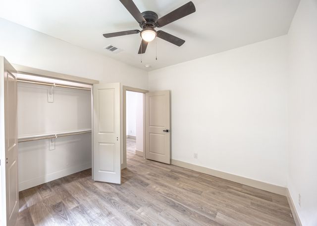 5100 Chapman Street, Fort Worth, TX 76105