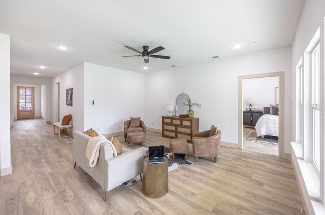 5100 Chapman Street, Fort Worth, TX 76105