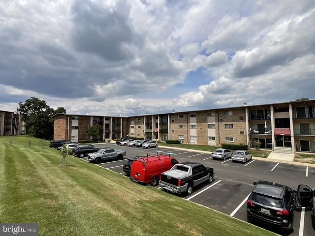 5500 KAREN ELAINE DR #910, Hyattsville, MD 20784