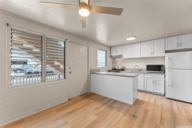 2105 Algaroba Street, Honolulu, HI 96826