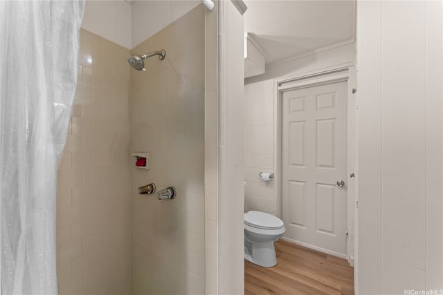 2105 Algaroba Street, Honolulu, HI 96826