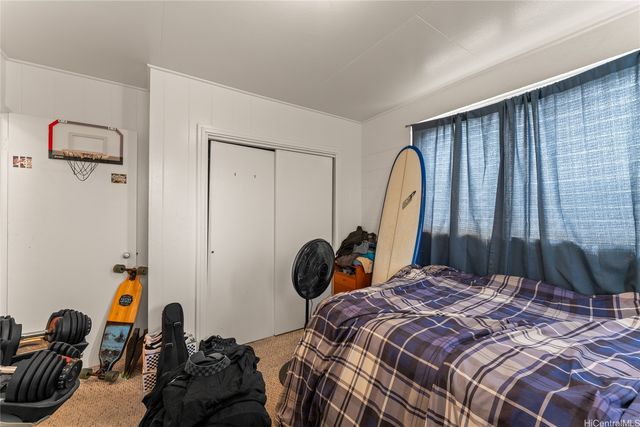 2105 Algaroba Street, Honolulu, HI 96826