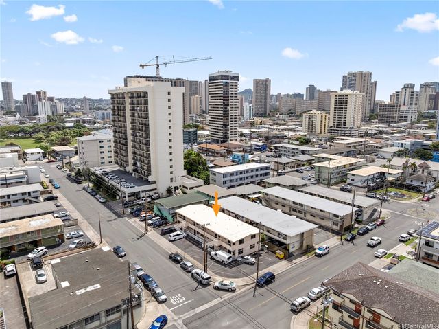 2105 Algaroba Street, Honolulu, HI 96826