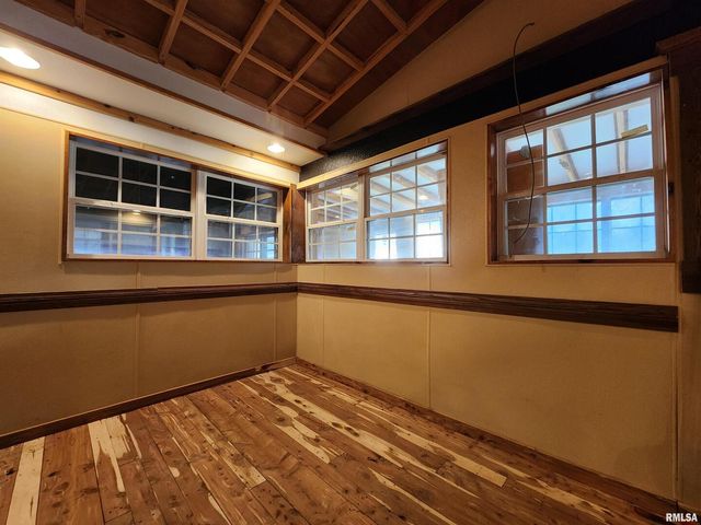 5628 COAL Street, Sesser, IL 62884