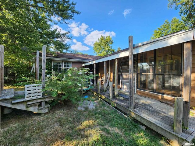 5628 COAL Street, Sesser, IL 62884