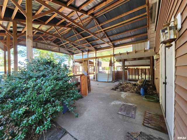 5628 COAL Street, Sesser, IL 62884