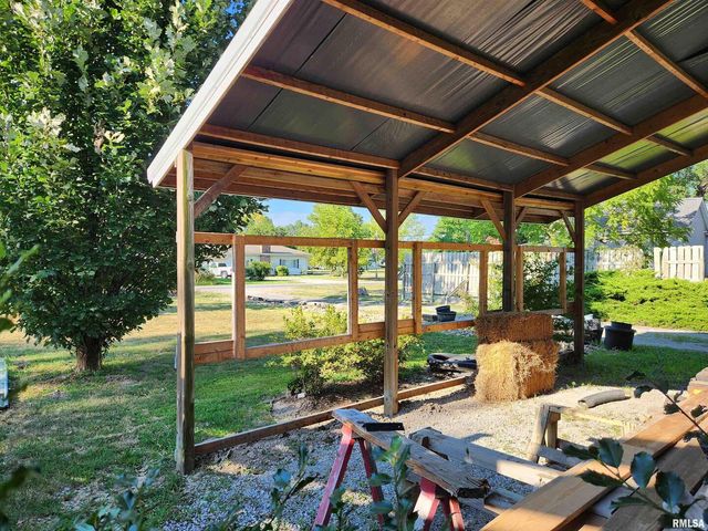 5628 COAL Street, Sesser, IL 62884