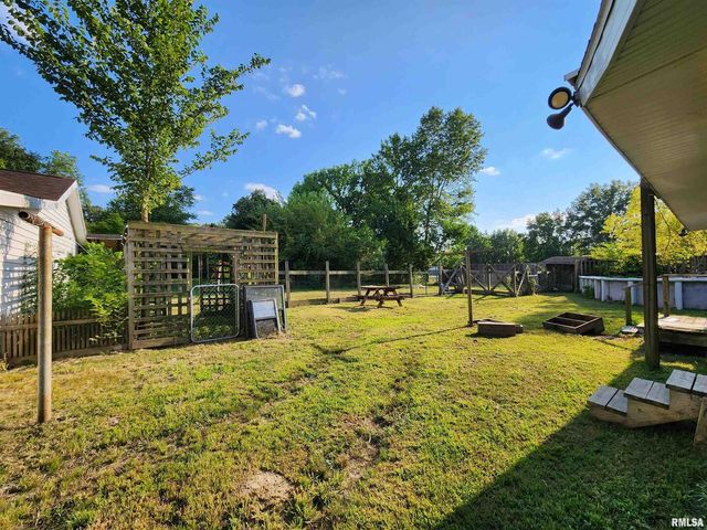 5628 COAL Street, Sesser, IL 62884