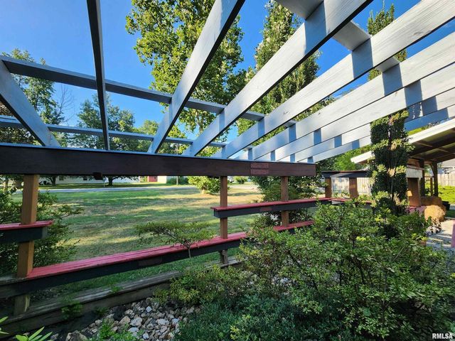 5628 COAL Street, Sesser, IL 62884