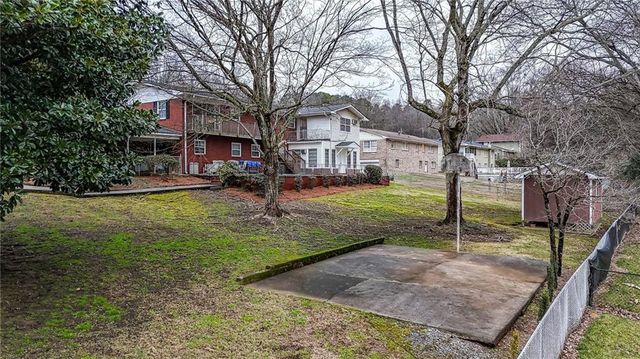 200 Cherry Hill Circle, Calhoun, GA 30701