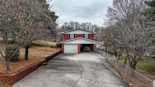 200 Cherry Hill Circle, Calhoun, GA 30701