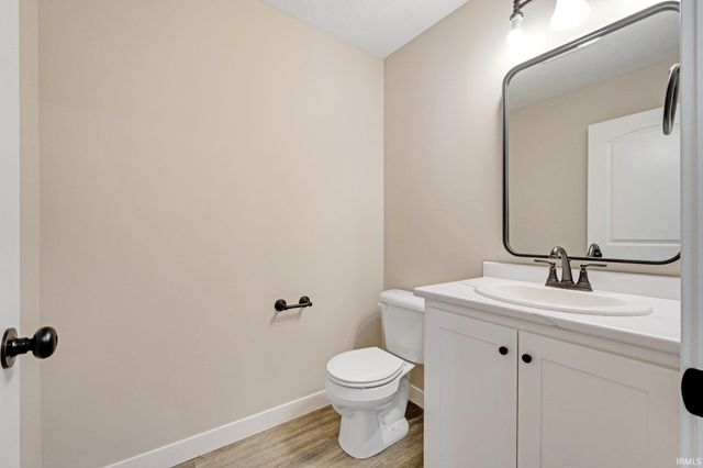 4805 Falcon Parkway, New Haven, IN 46774