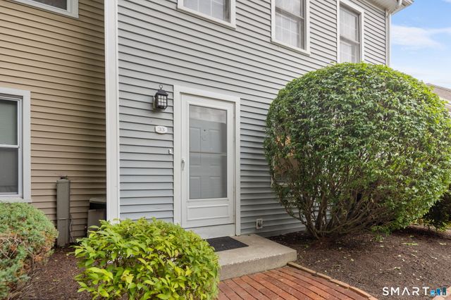 1 East Hayestown Road 33, Danbury, CT 06811