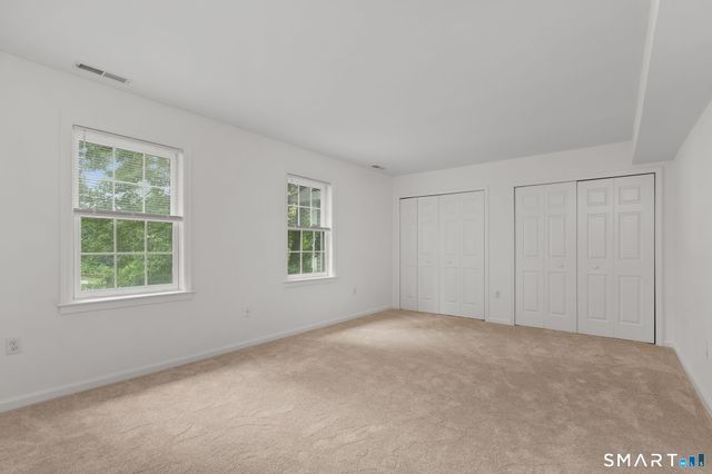 1 East Hayestown Road 33, Danbury, CT 06811
