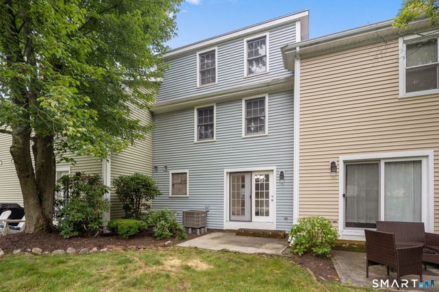 1 East Hayestown Road 33, Danbury, CT 06811
