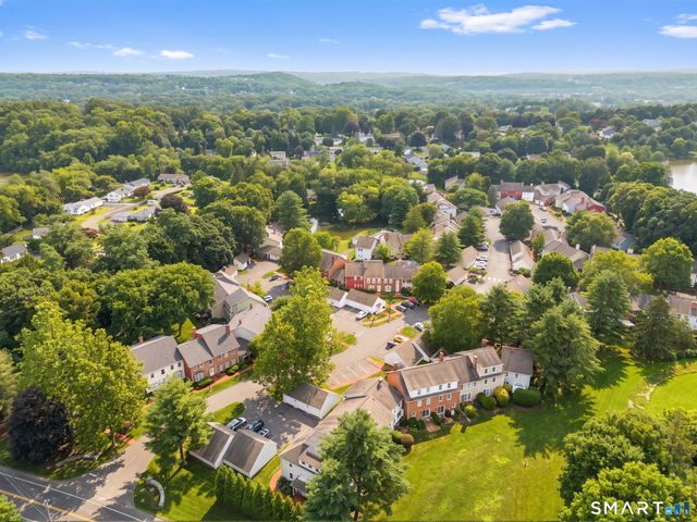 1 East Hayestown Road 33, Danbury, CT 06811