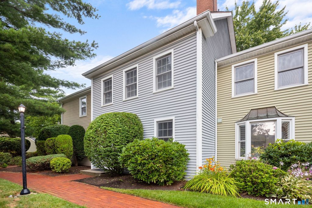 1 East Hayestown Road 33, Danbury, CT 06811